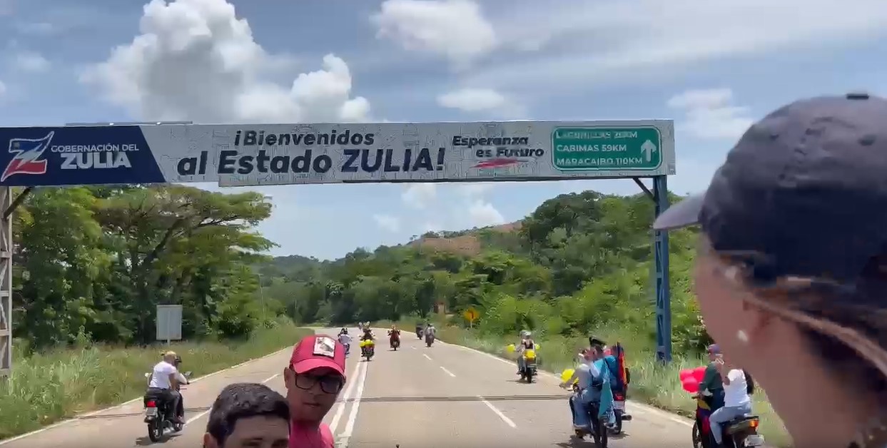 EN VIDEO: Acompañada por una caravana de motorizados, María Corina Machado llegó a Zulia