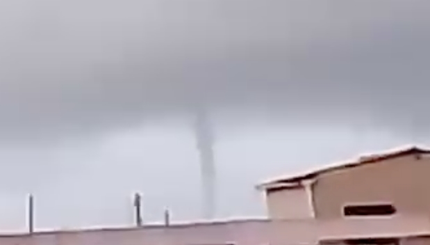 ¿Tornado? La verdad del increíble fenómeno que sorprendió a todos en el Lago de Valencia (VIDEO)