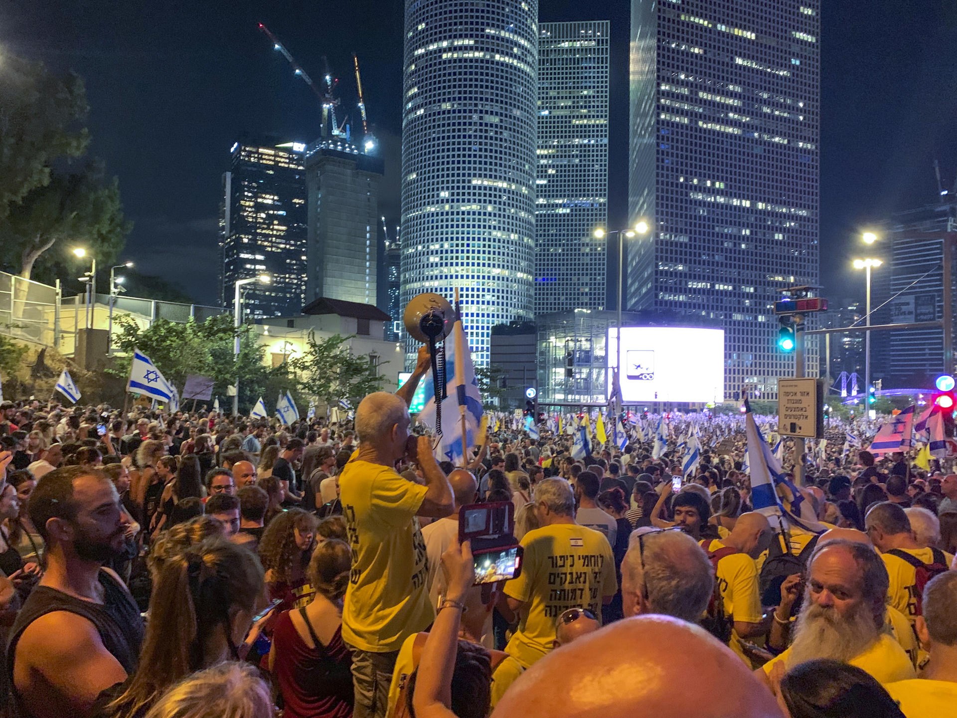 Policía israelí detuvo a 29 personas en Tel Aviv en la manifestación por el alto el fuego