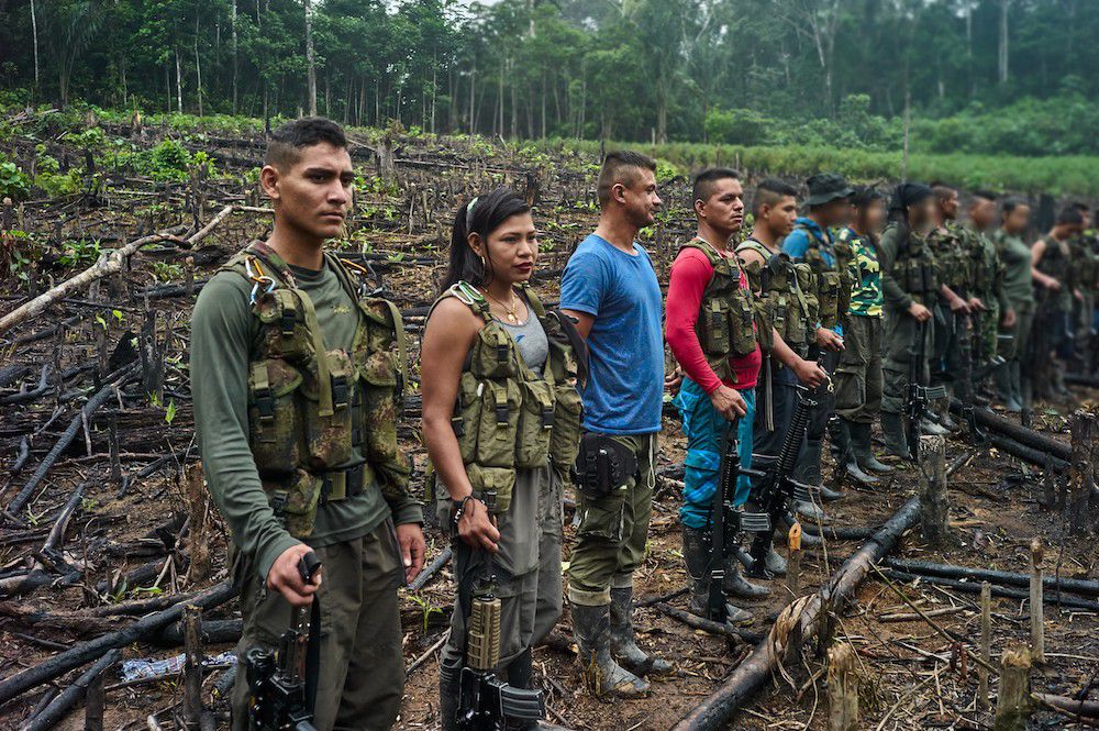 Capturan a dos sujetos que se hacían pasar por integrantes de grupos paramilitares para extorsionar a sus víctimas en Colombia